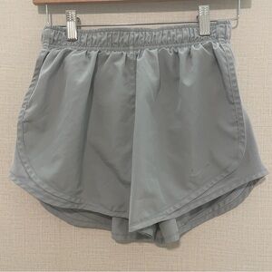 Nike gray dri-fit shorts. Size: smalll